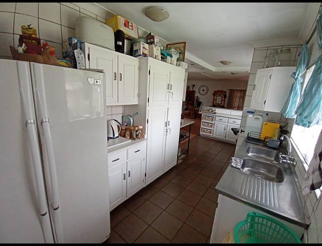 6 BEDROOM HOUSE FOR SALE IN TILEBA